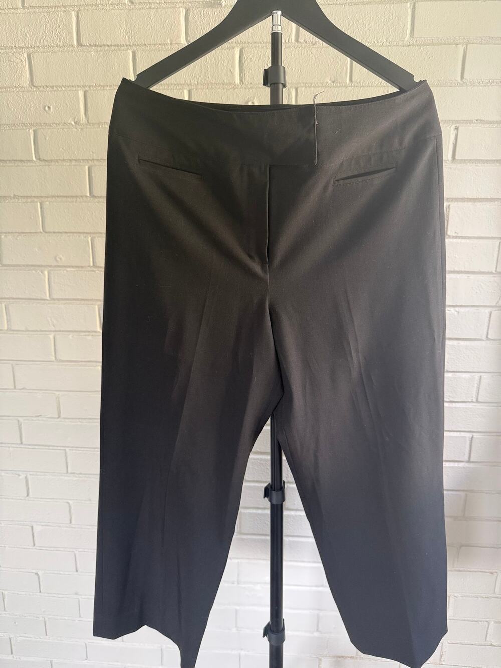 Larry Levine Black Cropped Dress Pants Capri Career Stretch Trousers Women's 12